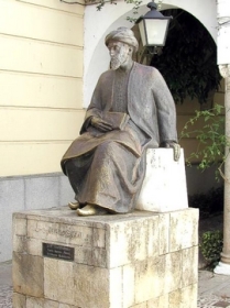 Maimonides-Statue